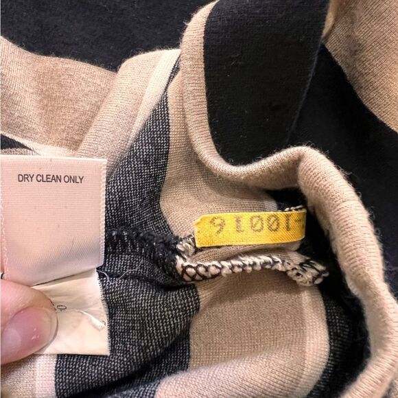 Striped Knit Tie-Waist Dress Tan Black Stretch V-Neck Short Sleeve Knee-Length S - Picture 6 of 7